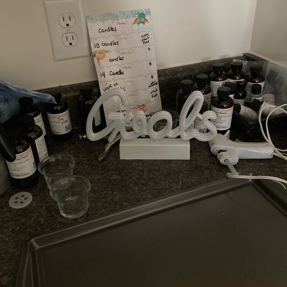 LED WORKSPACE DECOR - Picture 14 of 14